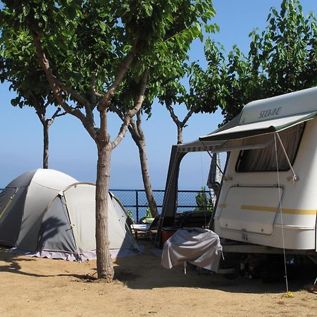 Camping Roca Grossa Calella Exterior photo