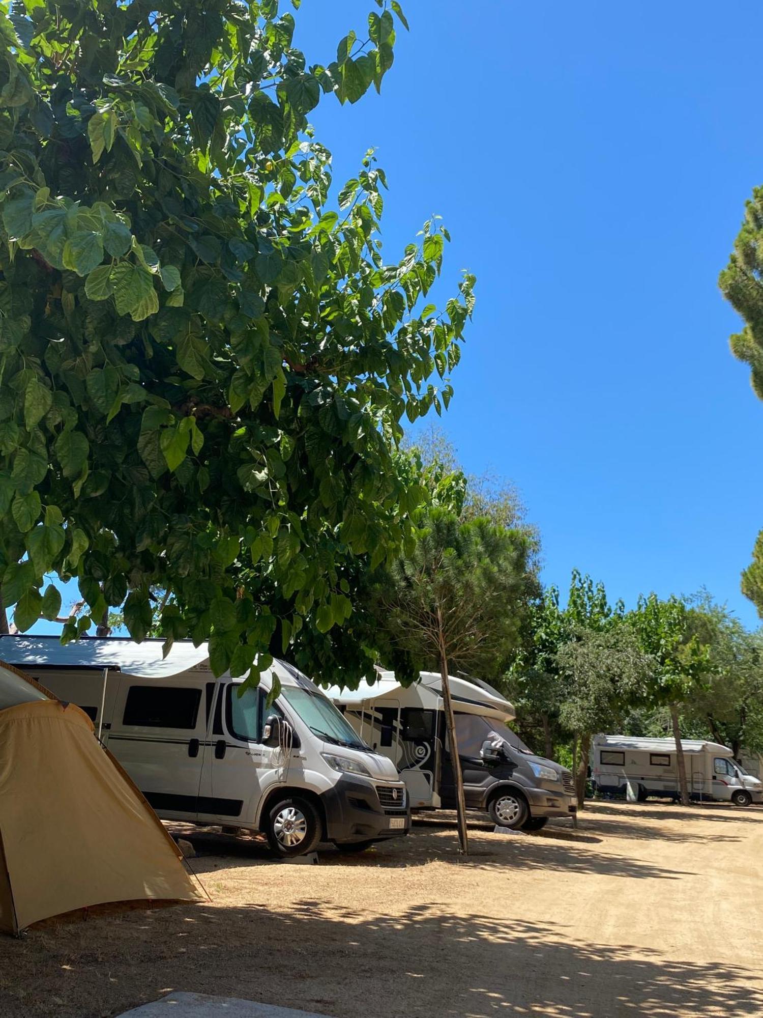 Camping Roca Grossa Calella Exterior photo