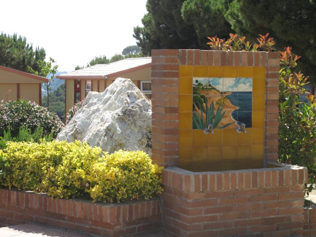Camping Roca Grossa Calella Exterior photo