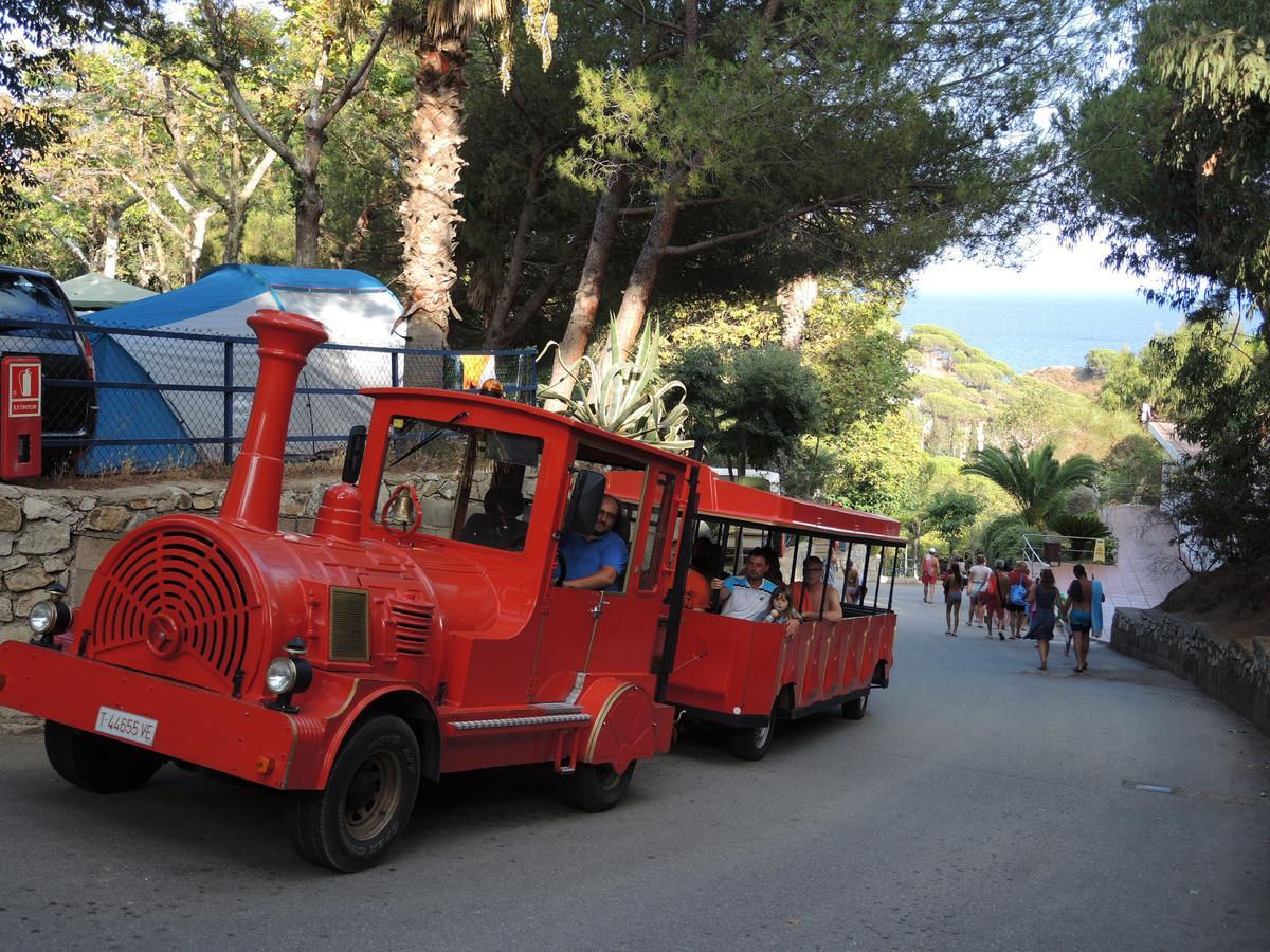 Camping Roca Grossa Calella Exterior photo